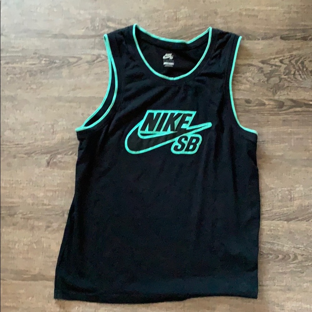 Men’s Nike tank top.